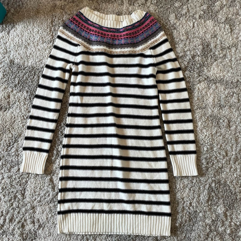 Crew neck sweater dress